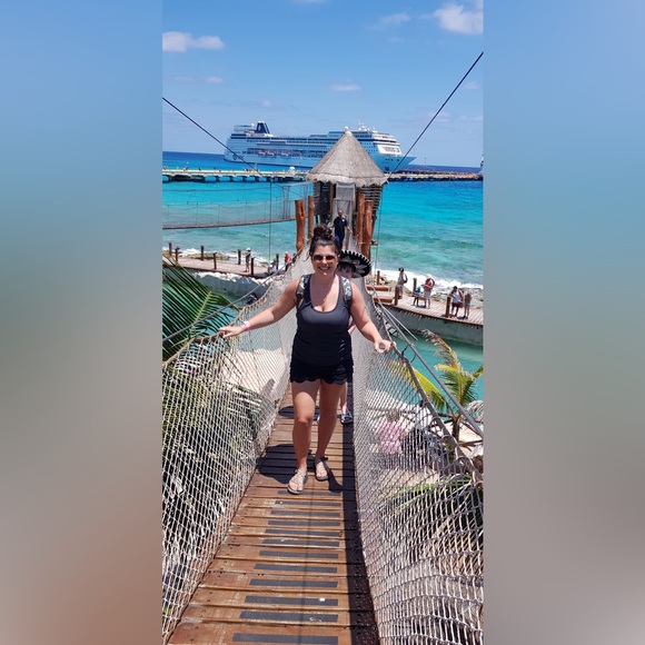 Meet your Posher, Ashley - Picture 12 of 16